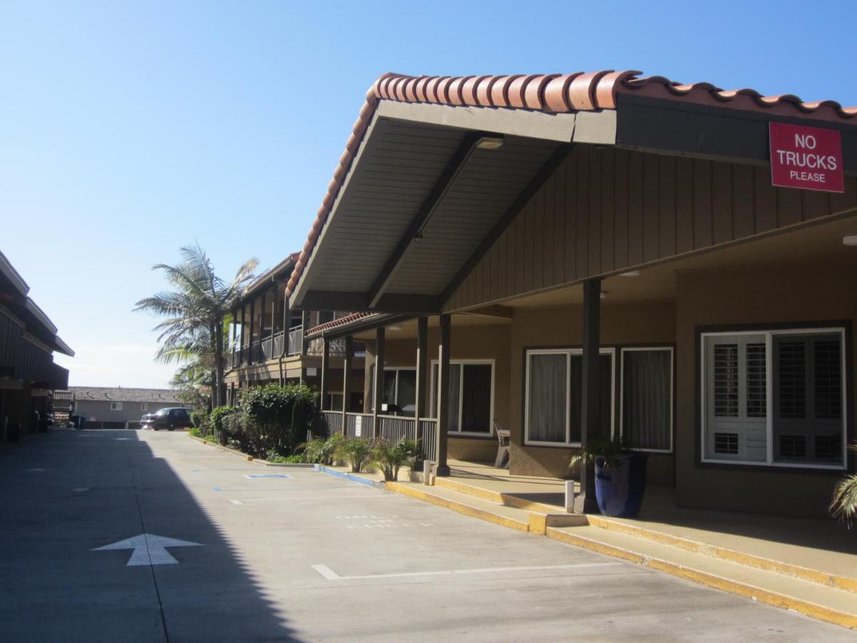 | Pacific Shores Inn