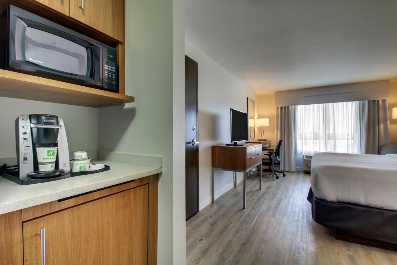 King Room - Non-Smoking at Holiday Inn Peoria At Grand Prairie, an IHG Hotel