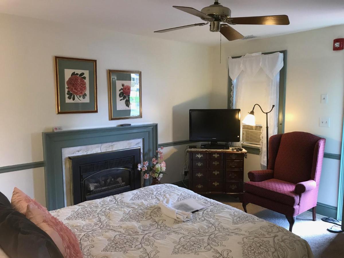 | Parsonage Inn Bed and Breakfast