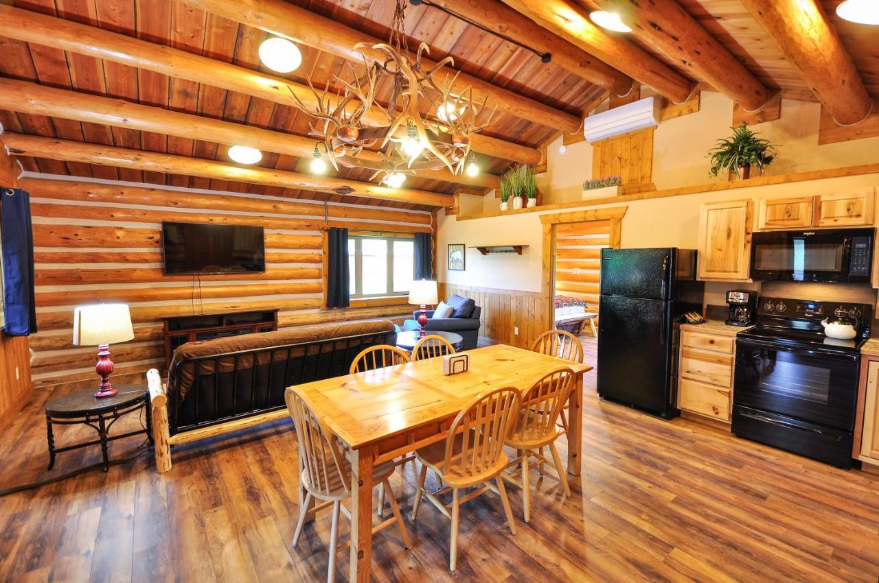 | Glacier Outdoor Center