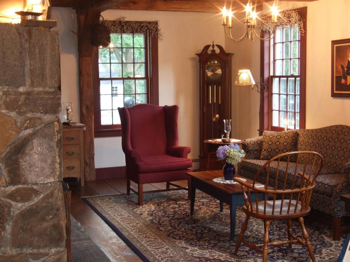 | Riverwind Inn Bed and Breakfast
