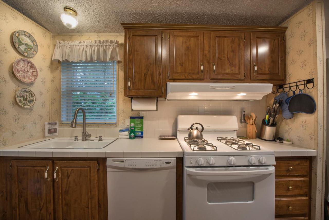 | 42R Rosenberg's Creekside Cabin