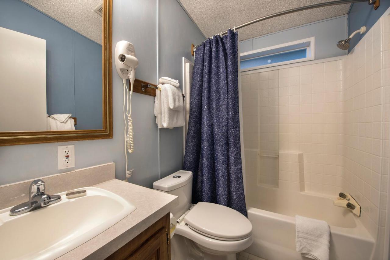 | 42R Rosenberg's Creekside Cabin
