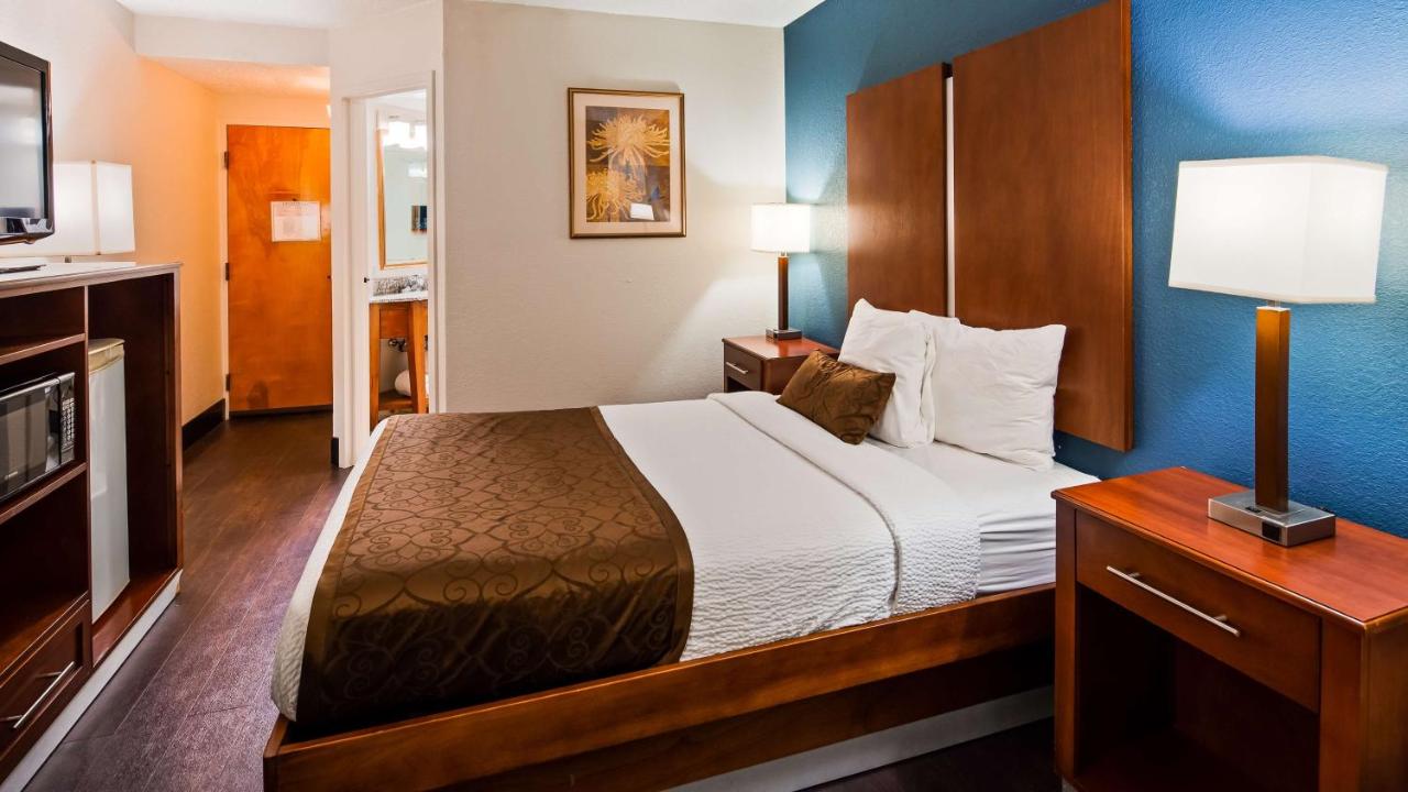 | Best Western Plus Richmond