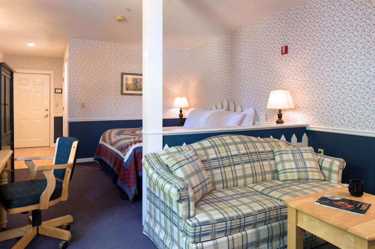 | Country Inn at Camden Rockport