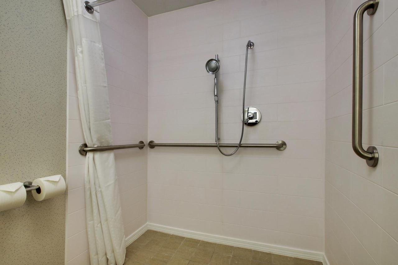 | Holiday Inn Express Voorhees/ Mt. Laurel, an IHG Hotel