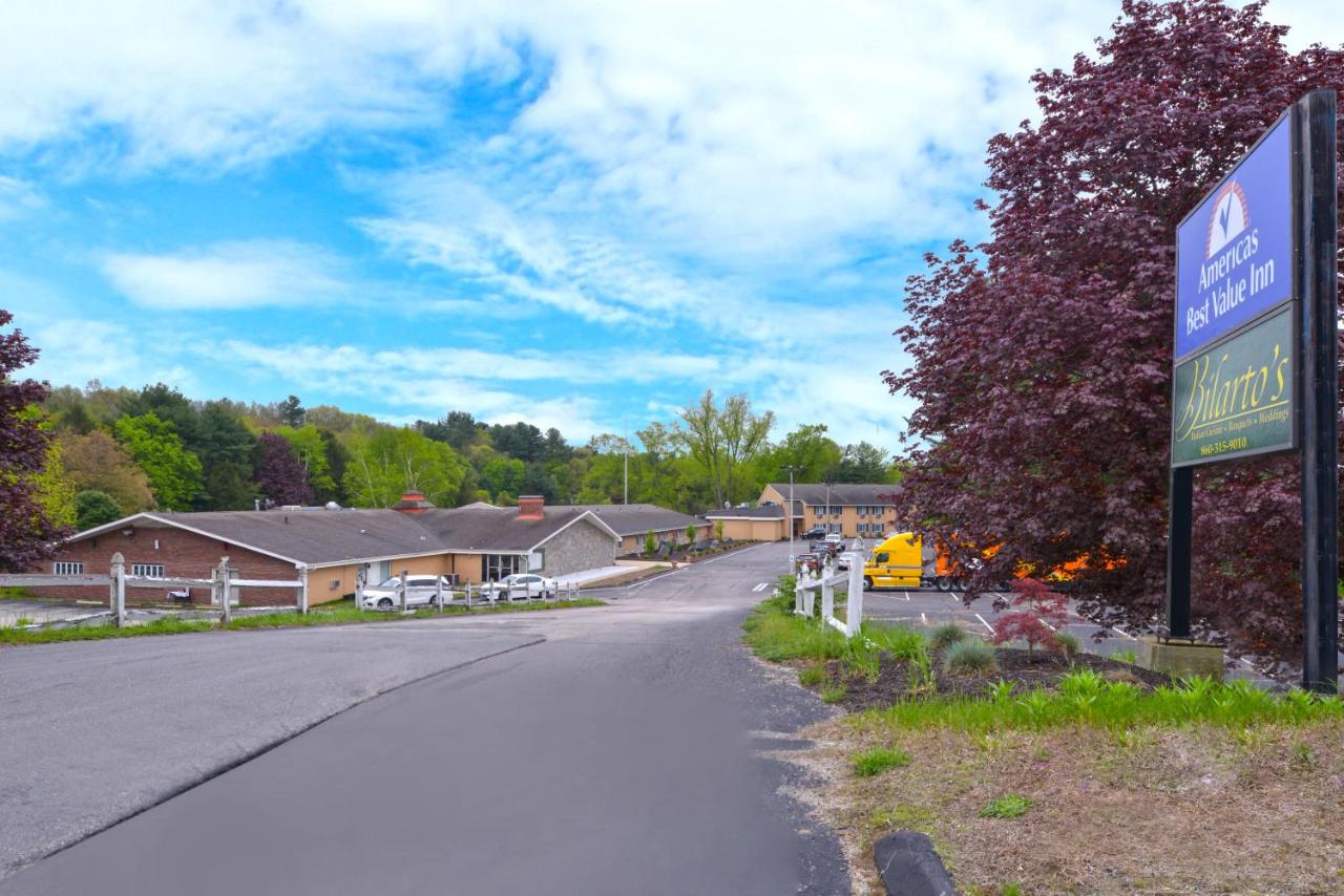 | Motel 6 Putnam CT