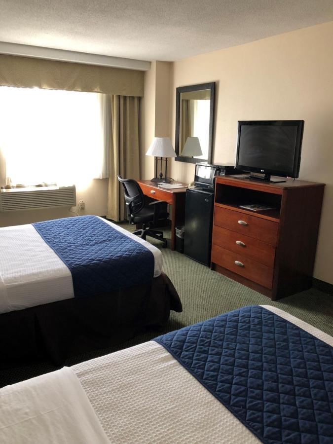 Double Mini Suite at Capital Plaza Hotel