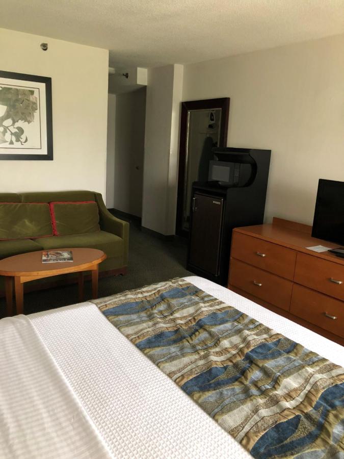 King Mini Suite at Capital Plaza Hotel
