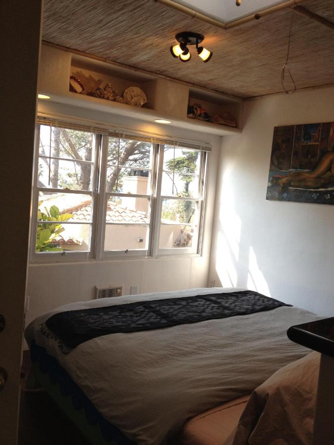  | Les Artistes Inn
