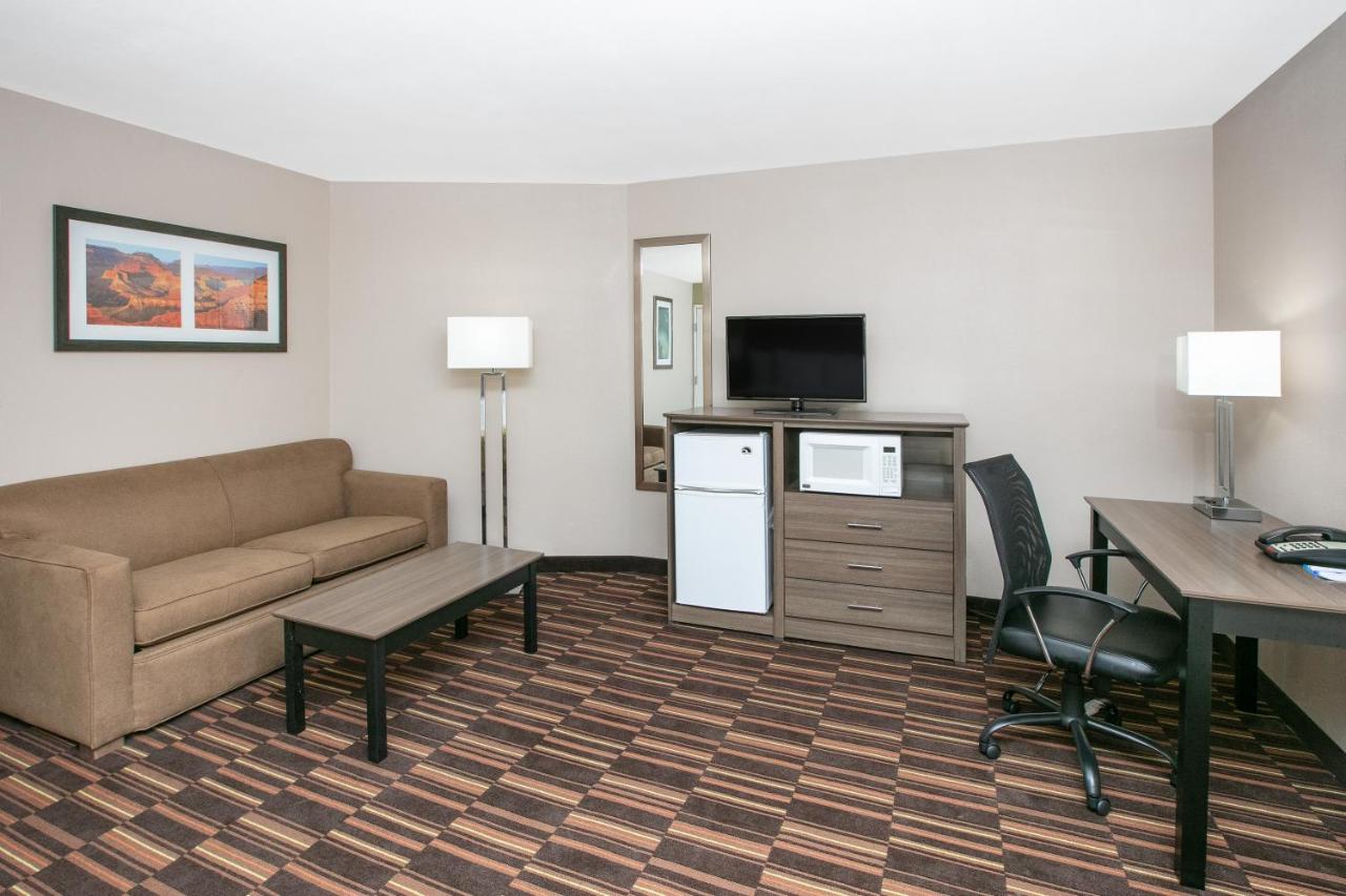 King Studio Suite - Non-Smoking at Baymont by Wyndham Plano