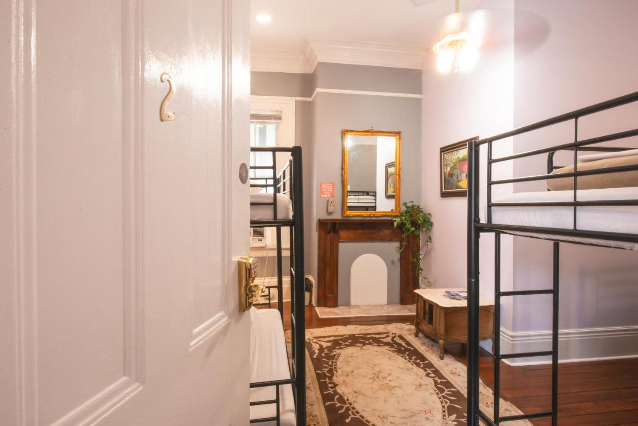 | HOSTEL Auberge NOLA