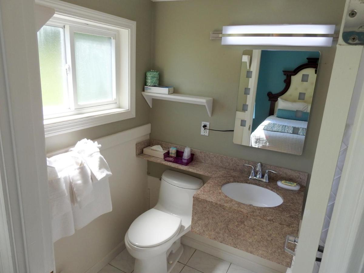 | SeaCoast Inn
