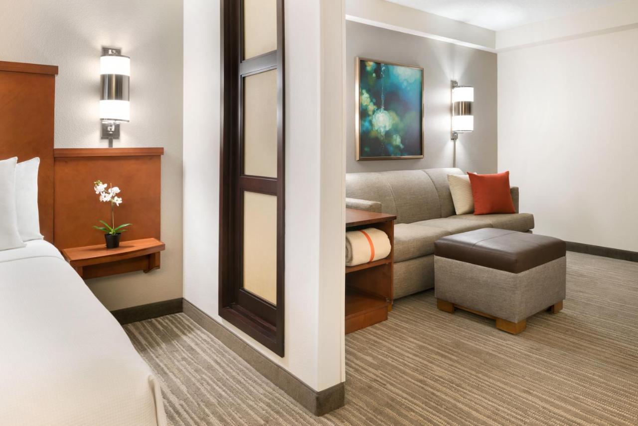 Double Room with Sofa Bed -Accessible Shower at Hyatt Place Chicago/ Schaumburg