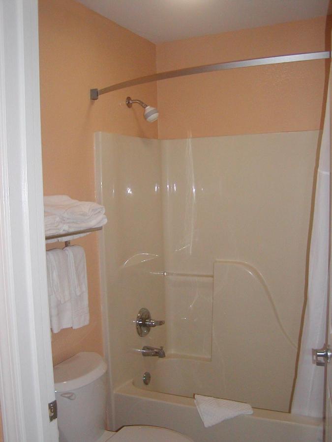 King Room - Non-Smoking at Days Inn by Wyndham Marietta White Water