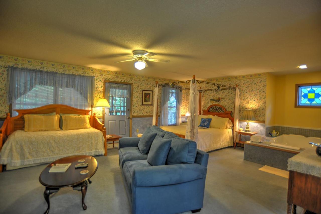 | Blue Mountain Mist Country Inn