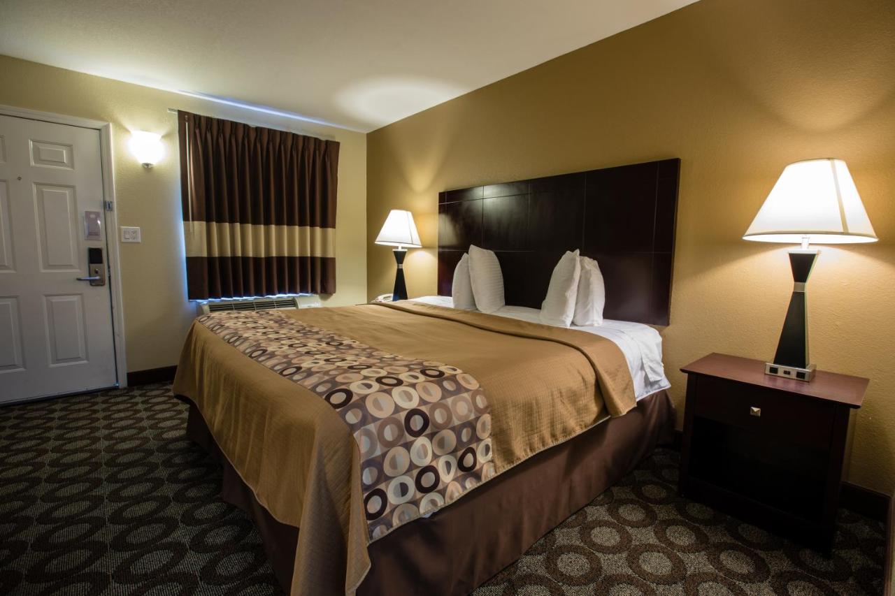 | Relax Inn and Suites Kuttawa