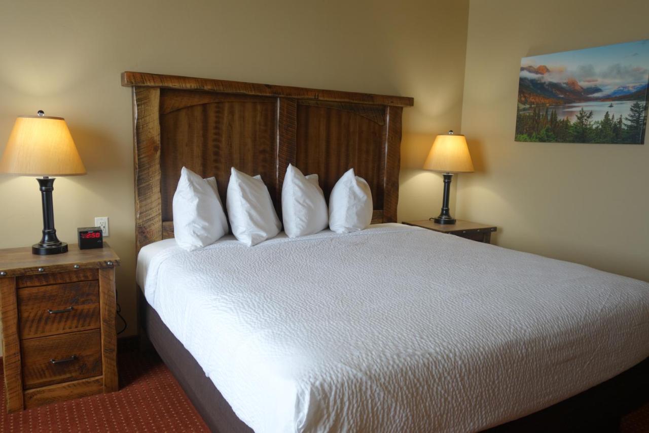 King Room - Non-Smoking at Glacier International Lodge