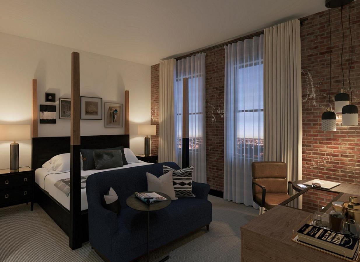 Deluxe King Room at Crossroads Hotel