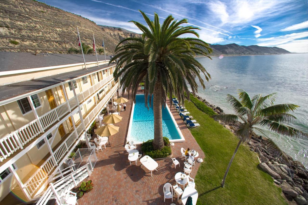 | Cliff House Inn
