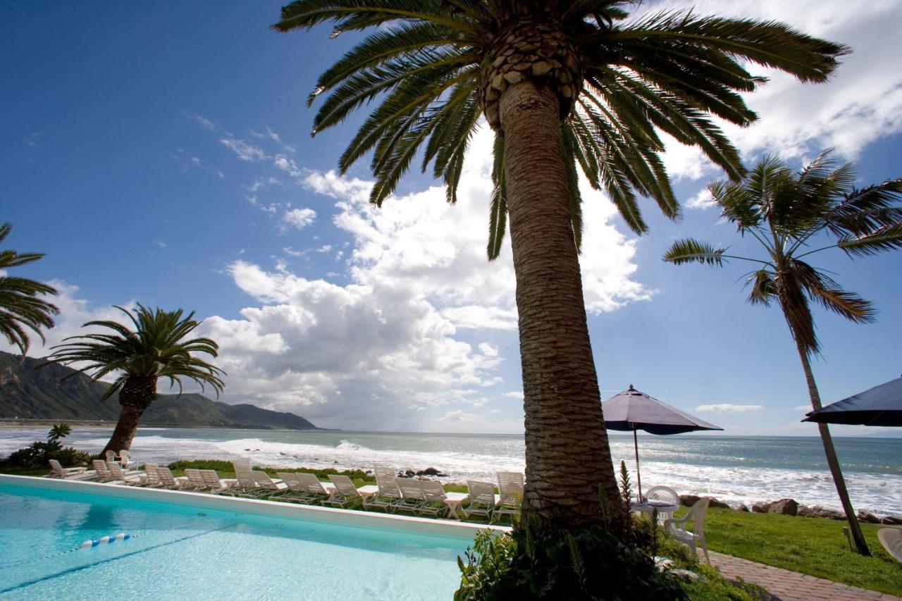 | Cliff House Inn