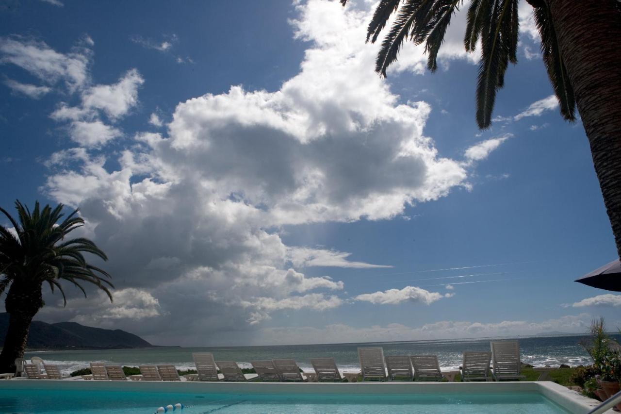 | Cliff House Inn