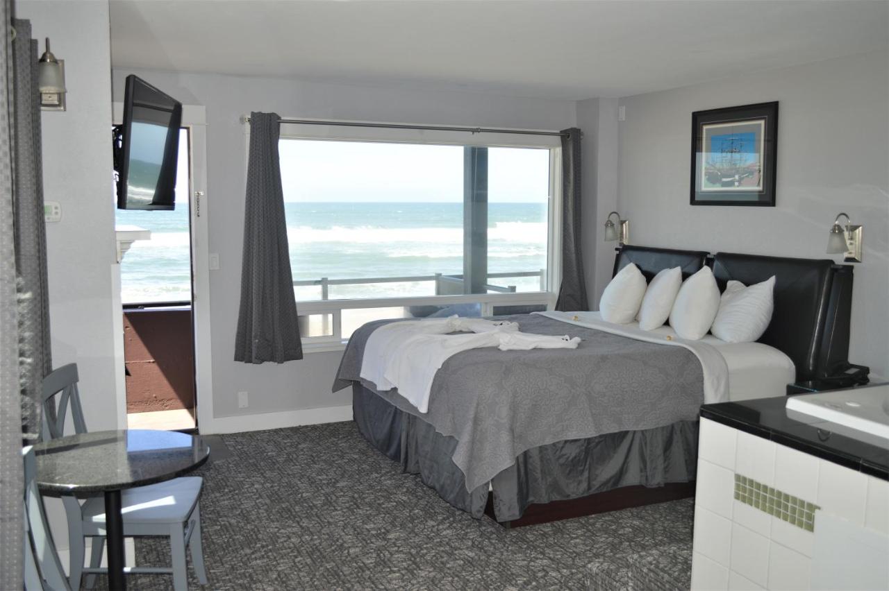  | Beachfront Manor Hotel