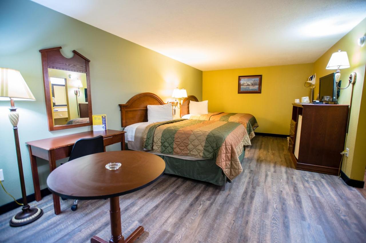 | Relax Inn and Suites Kuttawa