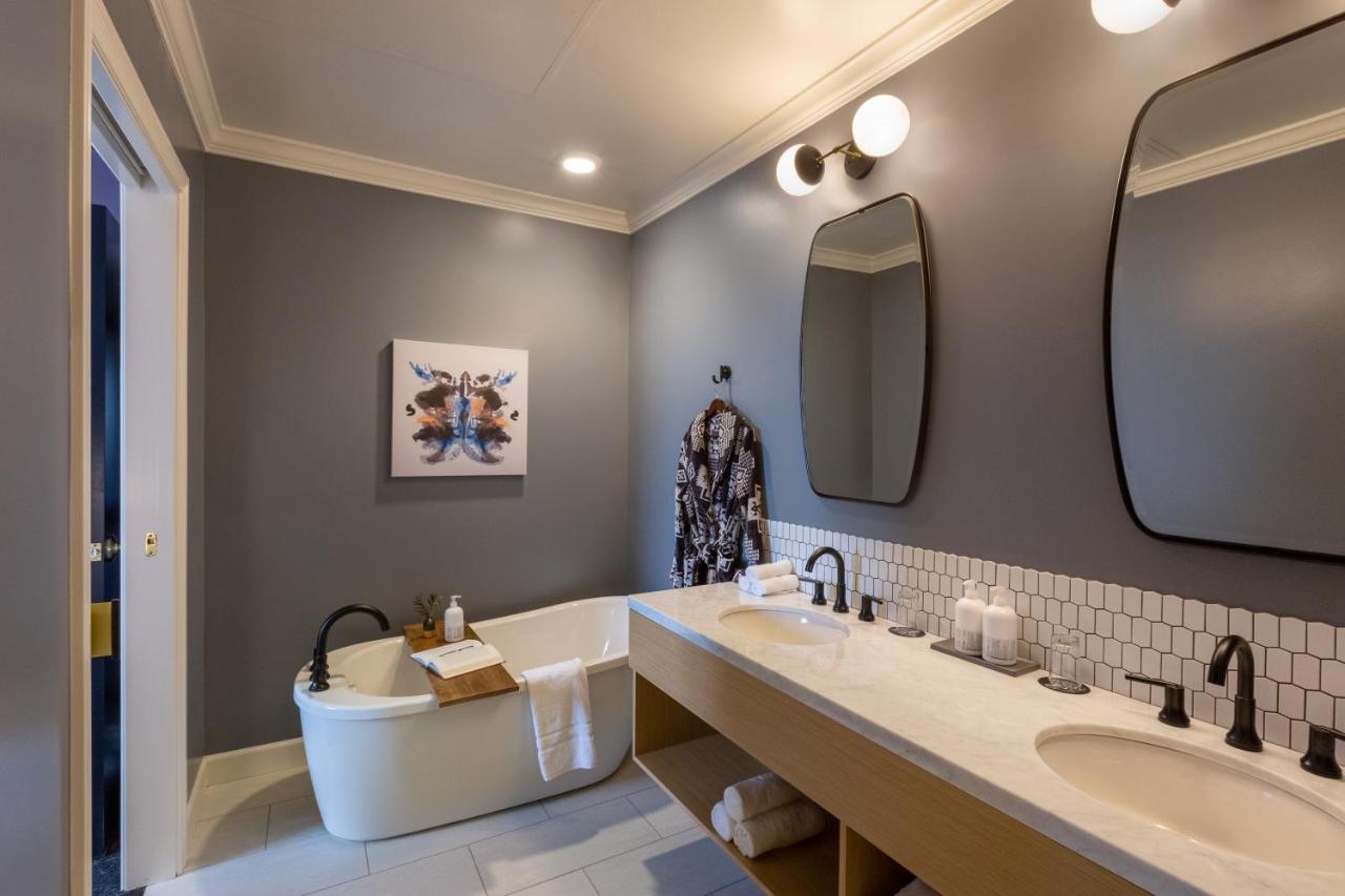 | Atticus Hotel
