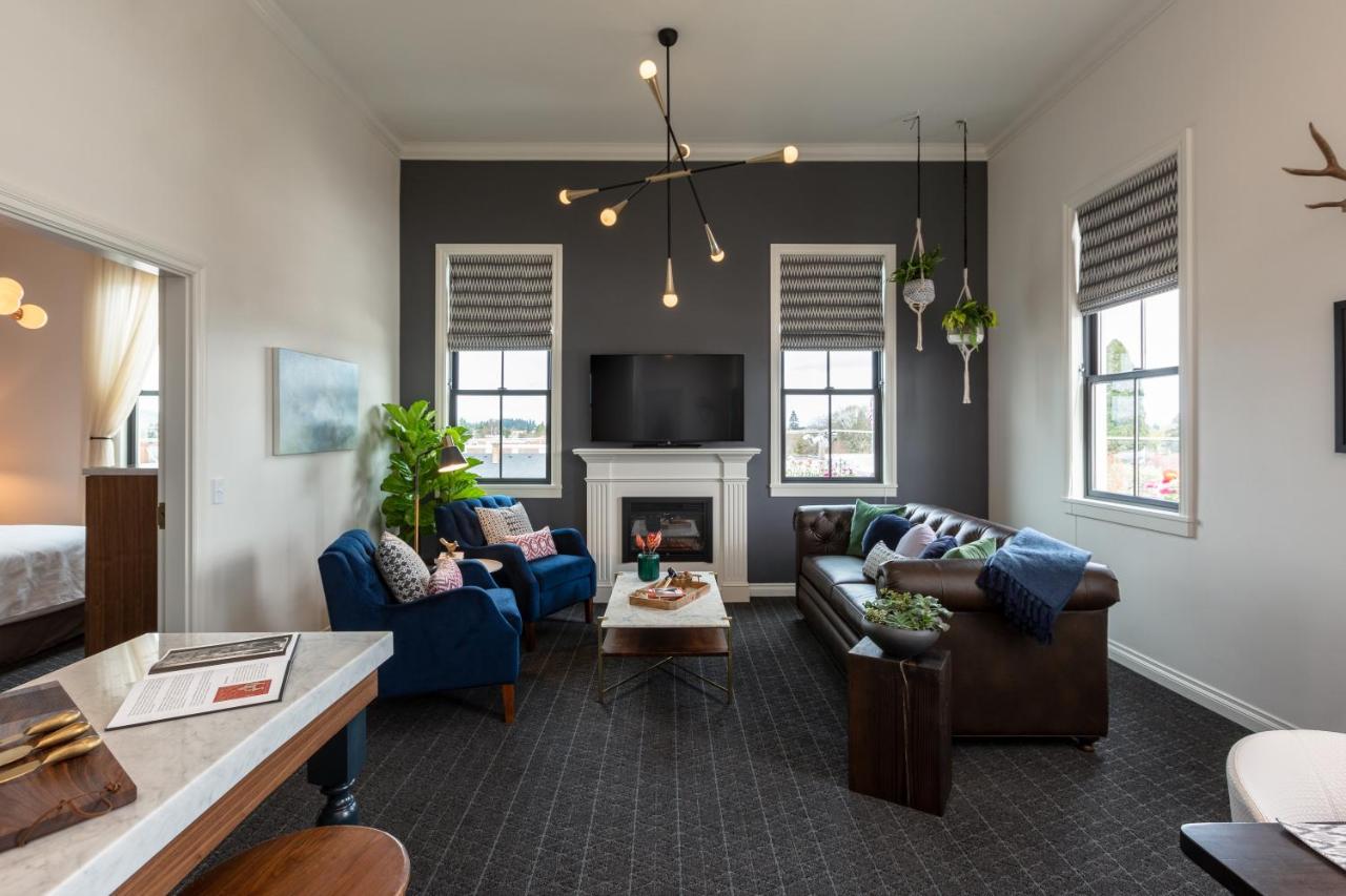| Atticus Hotel