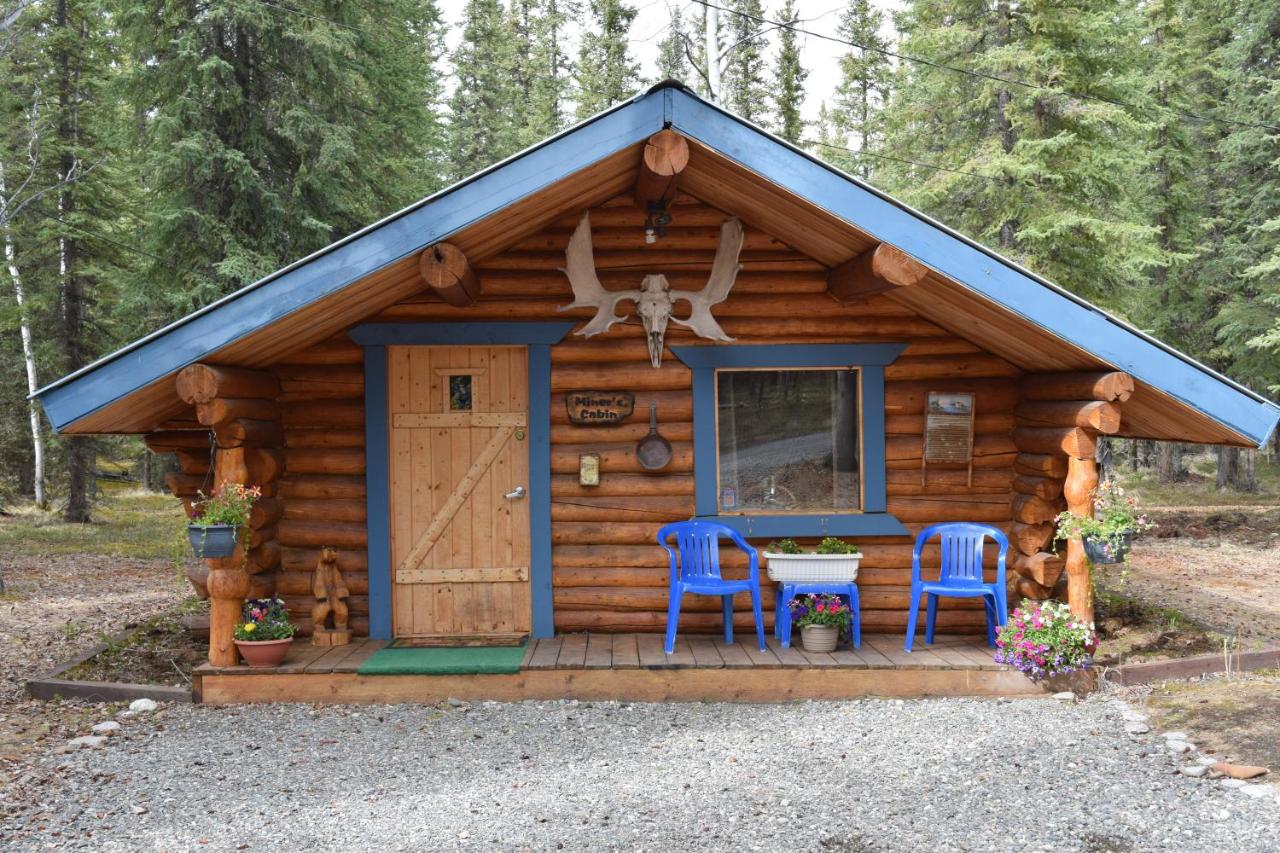 | Fox n Fireweed Cabins