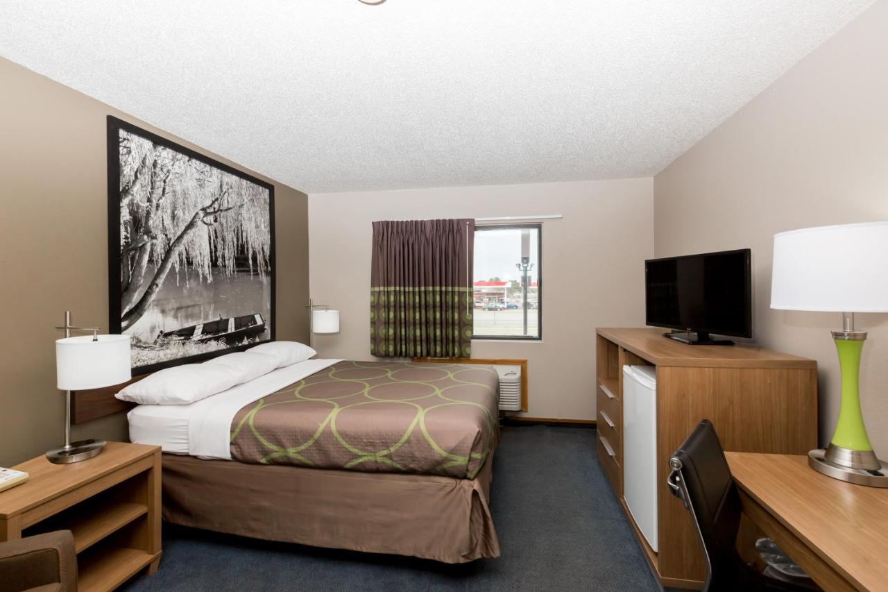  | Super 8 by Wyndham Hays KS