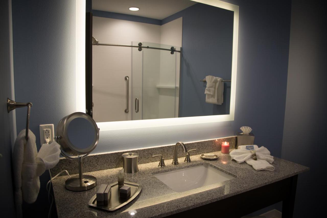  | Hotel at Batavia Downs