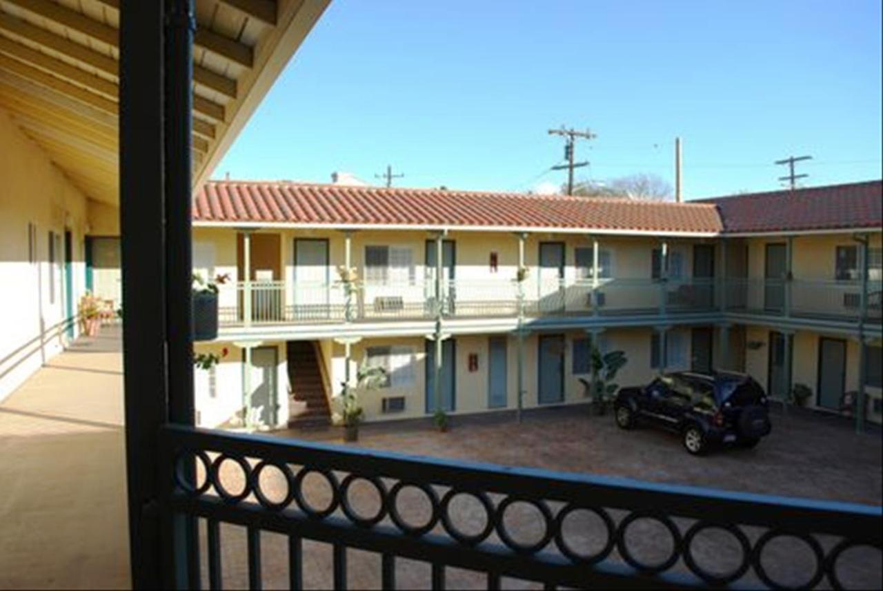 | Bella Capri Inn and Suites