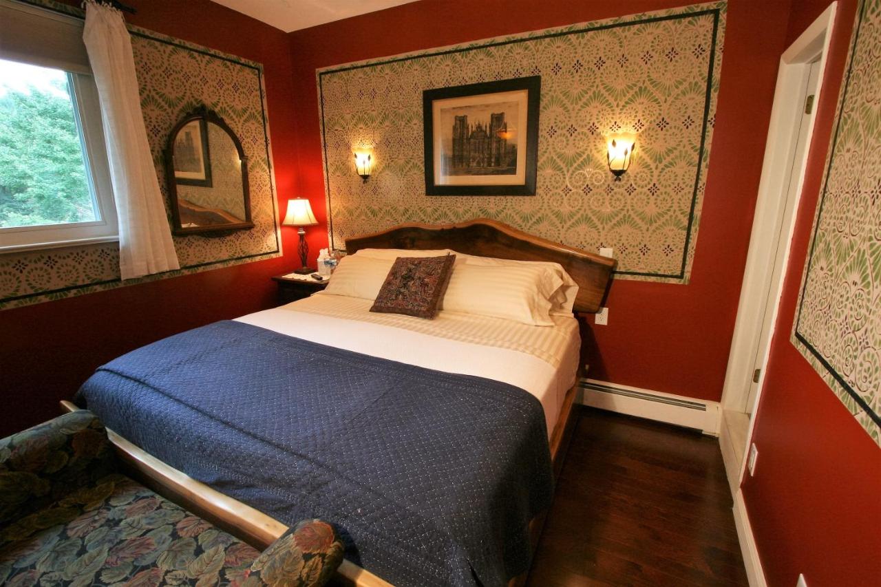 | Alpenhof Bed & Breakfast