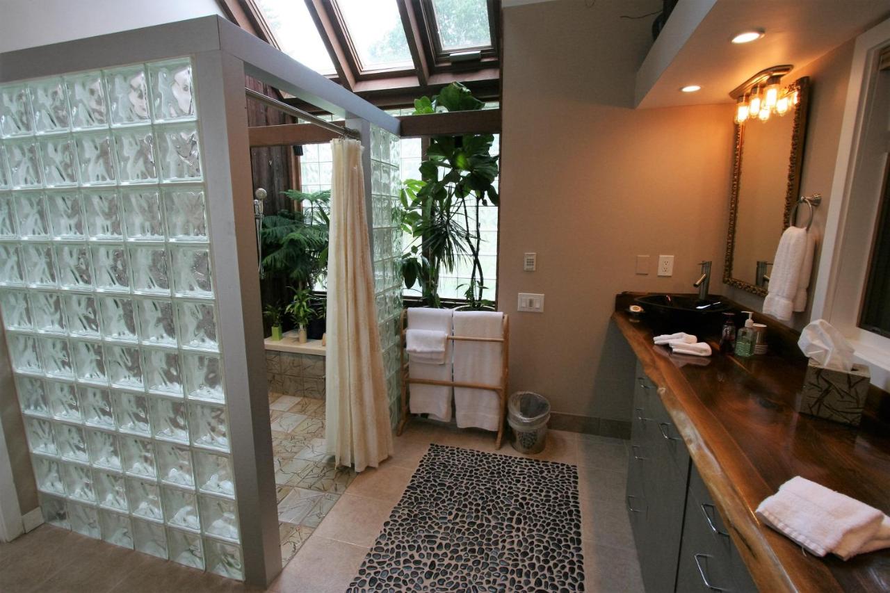 | Alpenhof Bed & Breakfast