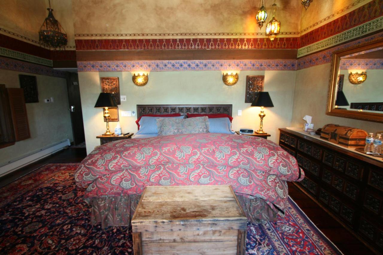 | Alpenhof Bed & Breakfast