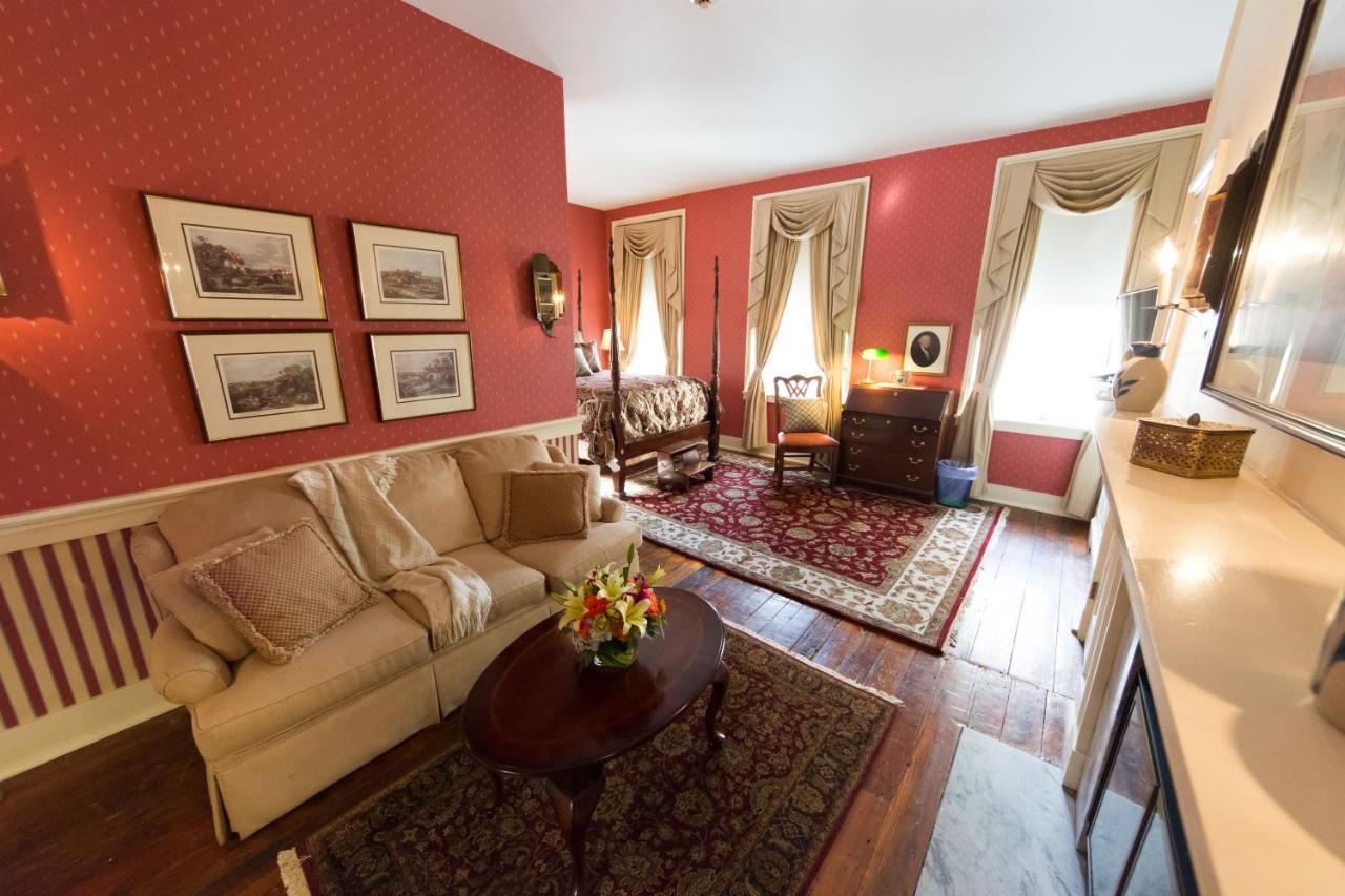 | Thomas Bond House
