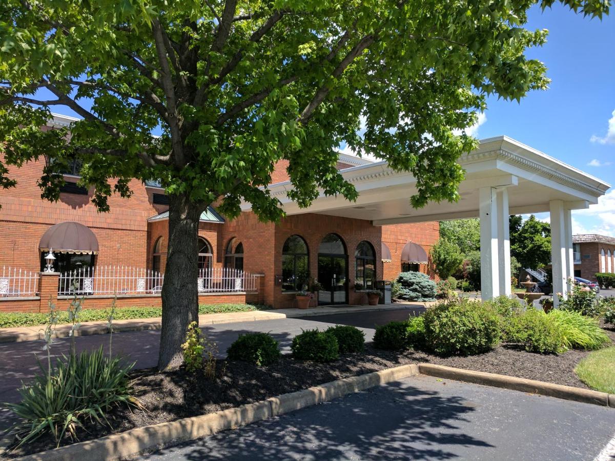  | South Shore Inn
