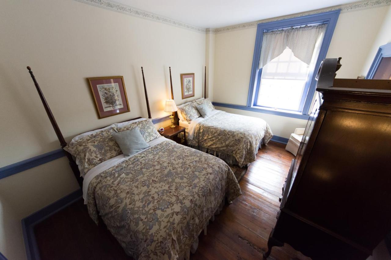 | Thomas Bond House