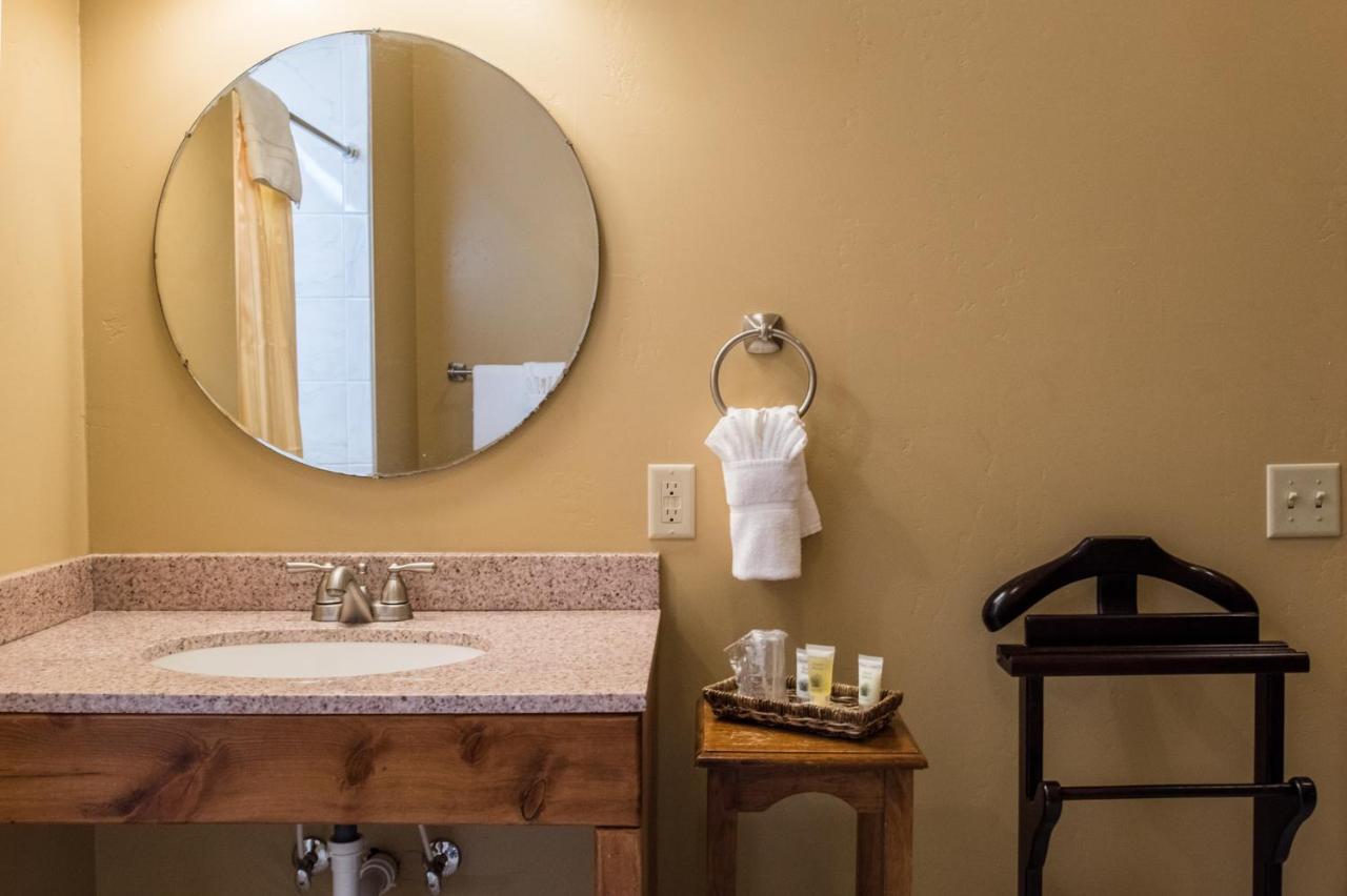 | Weatherford Hotel