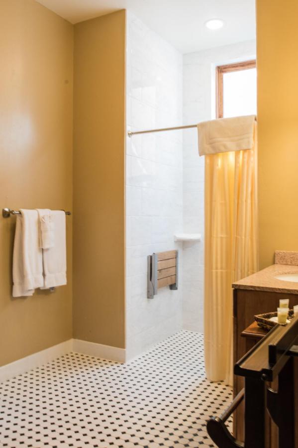 | Weatherford Hotel