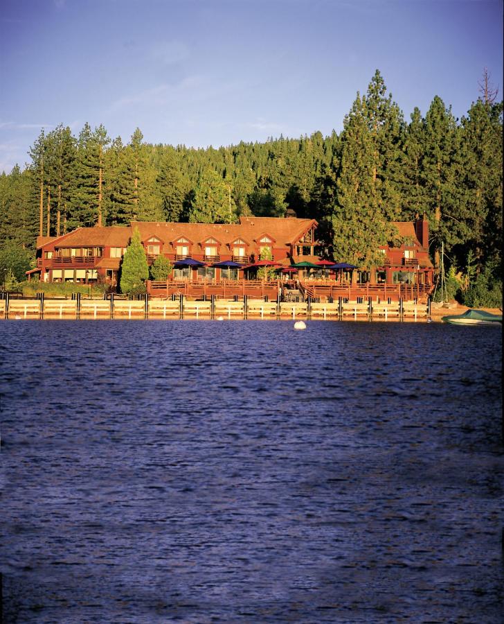 King Room with Partial Lake View at Sunnyside Restaurant & Lodge