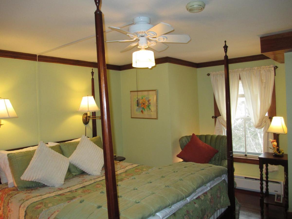 | Follansbee Inn