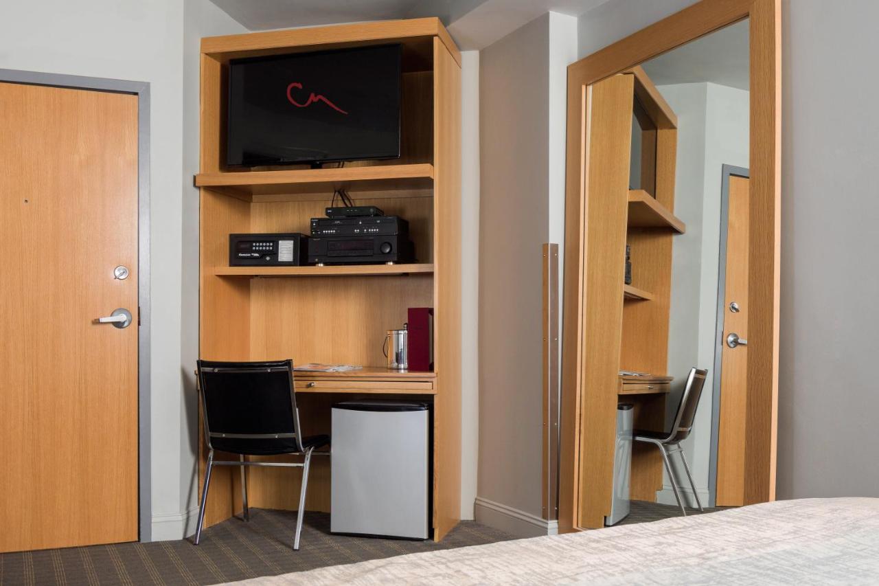 Queen Cabin (No Windows) at Charlesmark Hotel