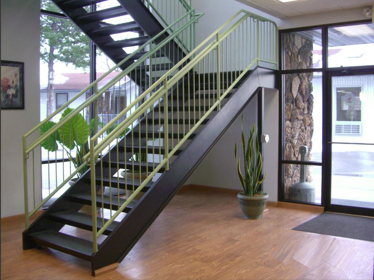 | Quail's Nest Inn & Suites