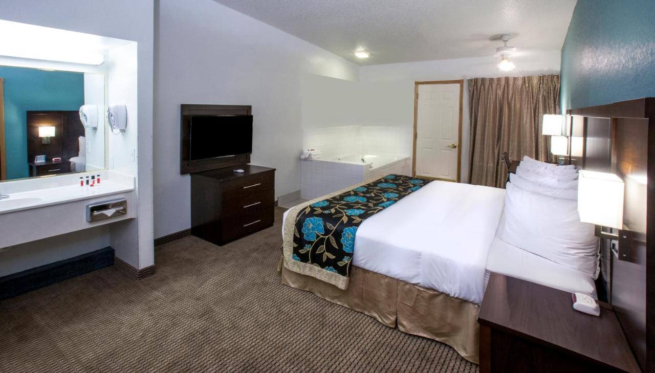 Studio Suite with King Bed - Non-Smoking at Baymont by Wyndham Keystone Near Mt. Rushmore