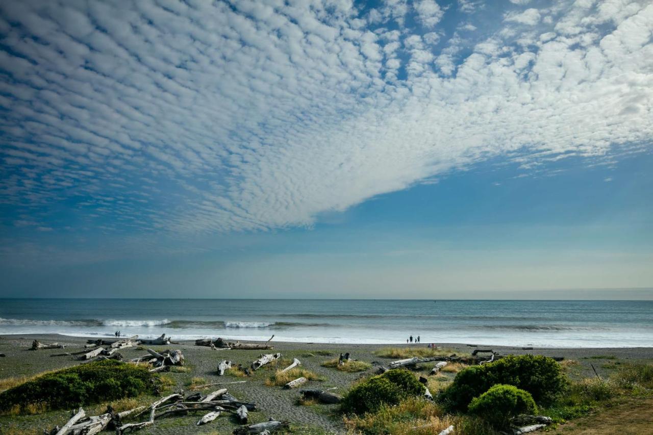  | Beachfront Inn