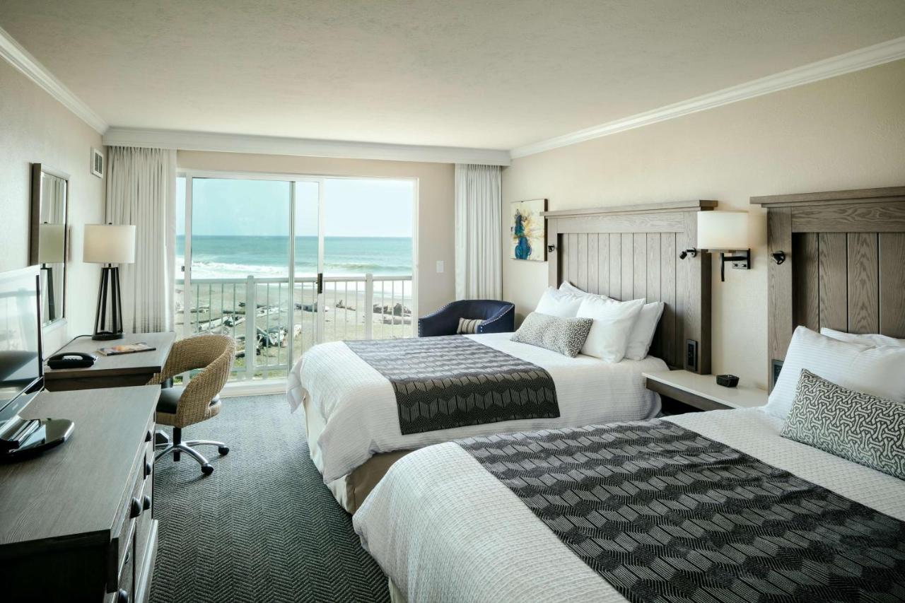 | Beachfront Inn