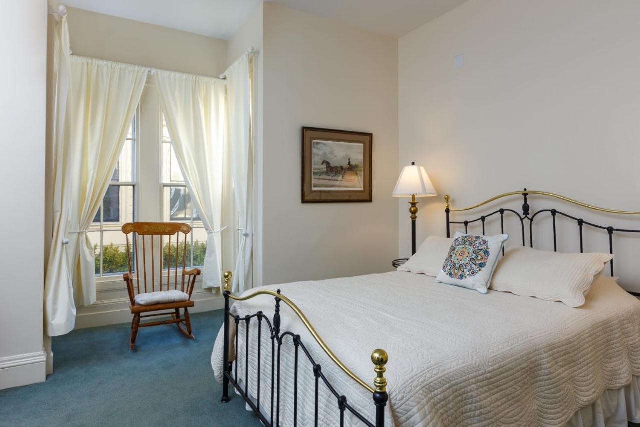  | The Salem Inn